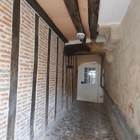 Apartment Centre Historique Tours, Confort, Charme 2/4 P